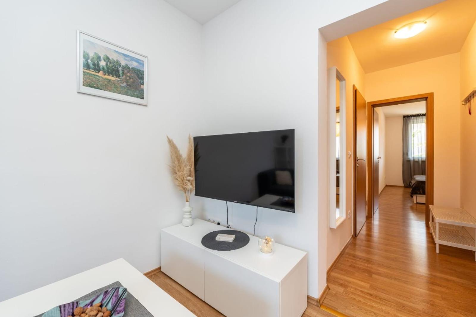 Donata Apartman *