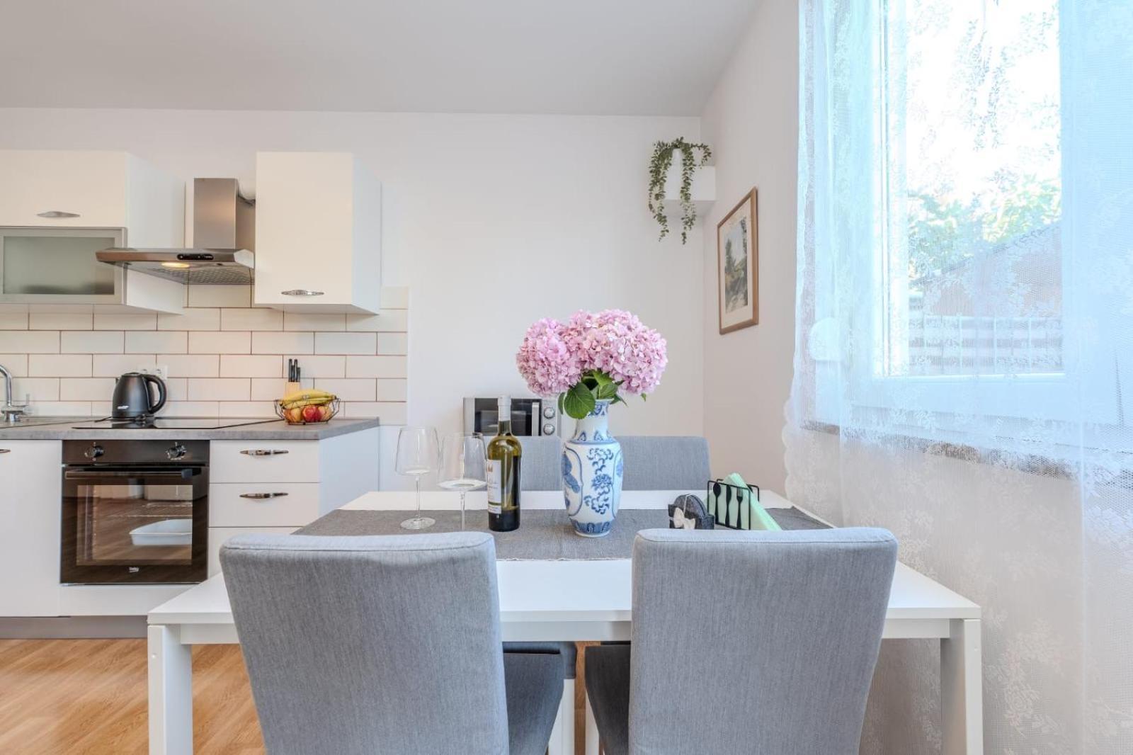 Donata Apartman Zára