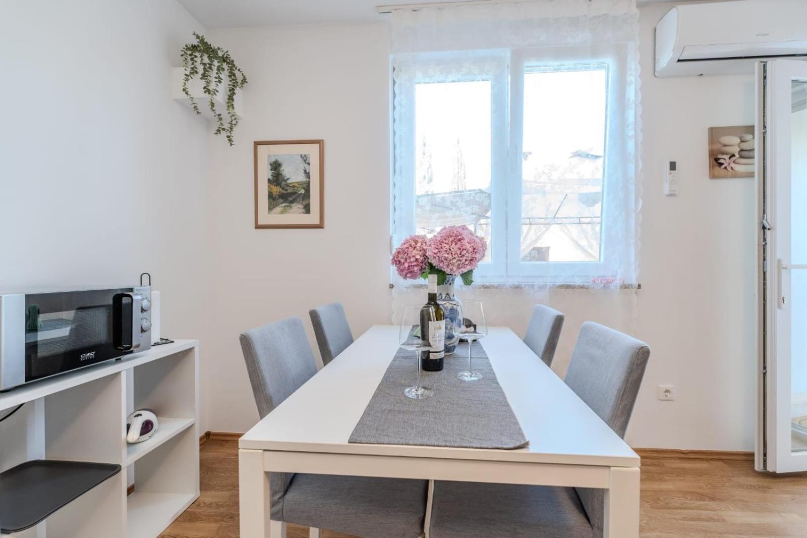 Donata Apartment